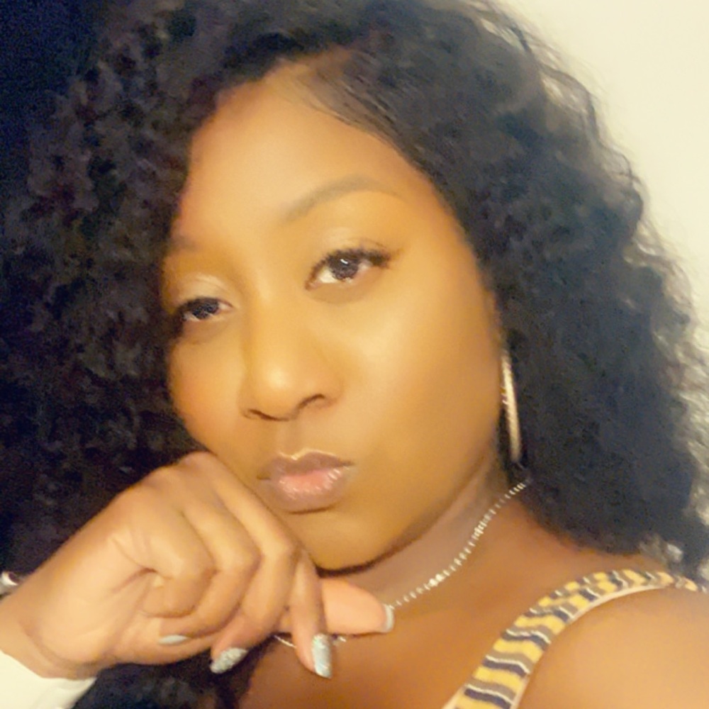 Meet your Posher, April